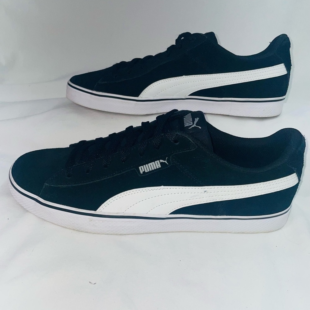 Puma Men's Black and White Sneakers